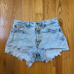 Levi's Light Wash Denim Women Shorts